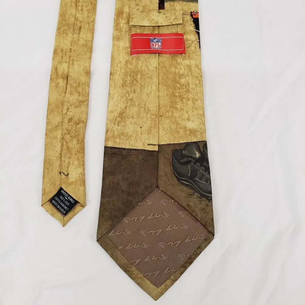 Vintage Chicago Bears NFL Tie Mens 100% Silk Eagles Wings‎ Football